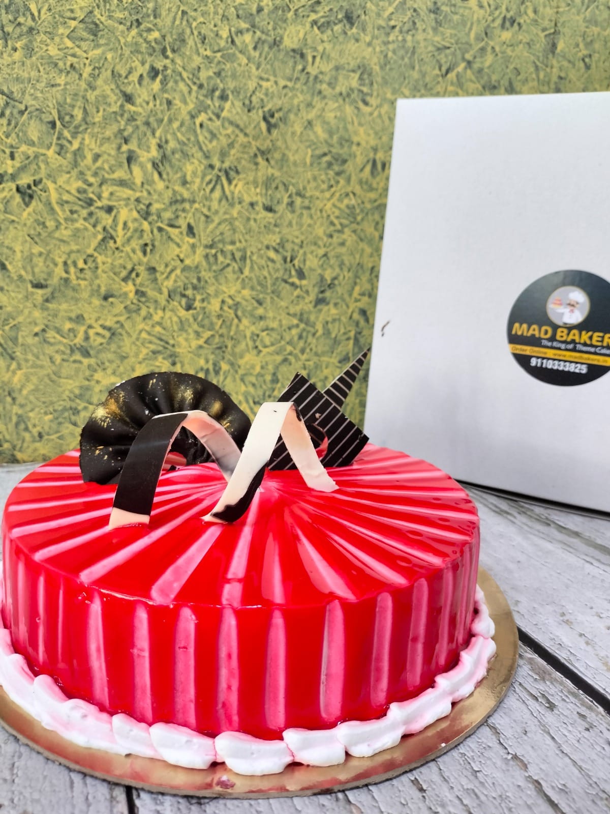 Creamy Strawberry Cake